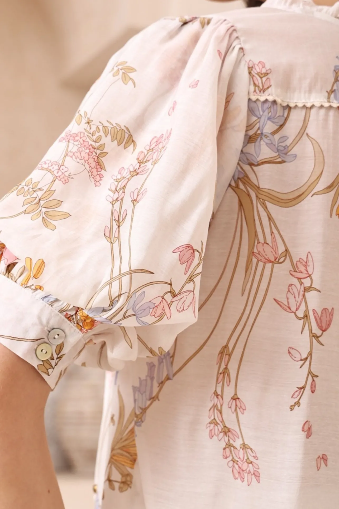 Acacia Blouse - Button Down Short Balloon Sleeve Shirt with Buttoned Cuffs in Sheree Print>Salty Crush Hot