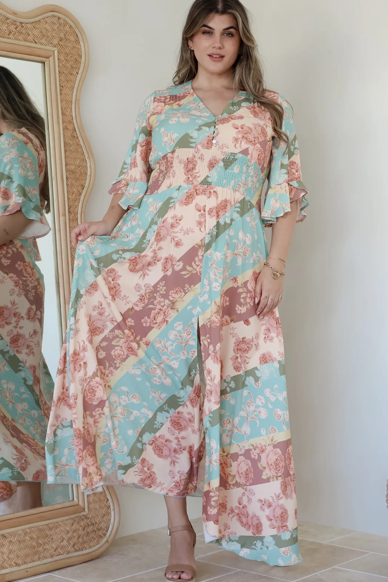 Alba Maxi Dress - Buttoned Bodice A Line Dress With Flute Sleeves In Clavelle Print>Salty Crush Hot