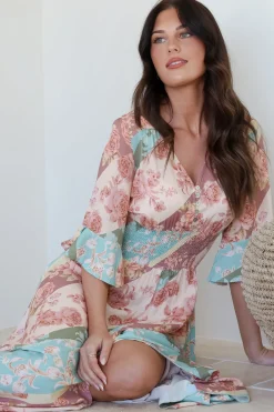 Alba Maxi Dress - Buttoned Bodice A Line Dress With Flute Sleeves In Clavelle Print><noscript><img width=