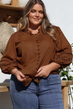 Alyce Shirt - Mandarin Collar Cut Out Detailed Sleeve Button Down in Tan><noscript><img width=