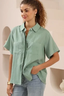 Amanda Shirt - Collared Button Down Shirt with Contrast Stitching in Sage><noscript><img width=