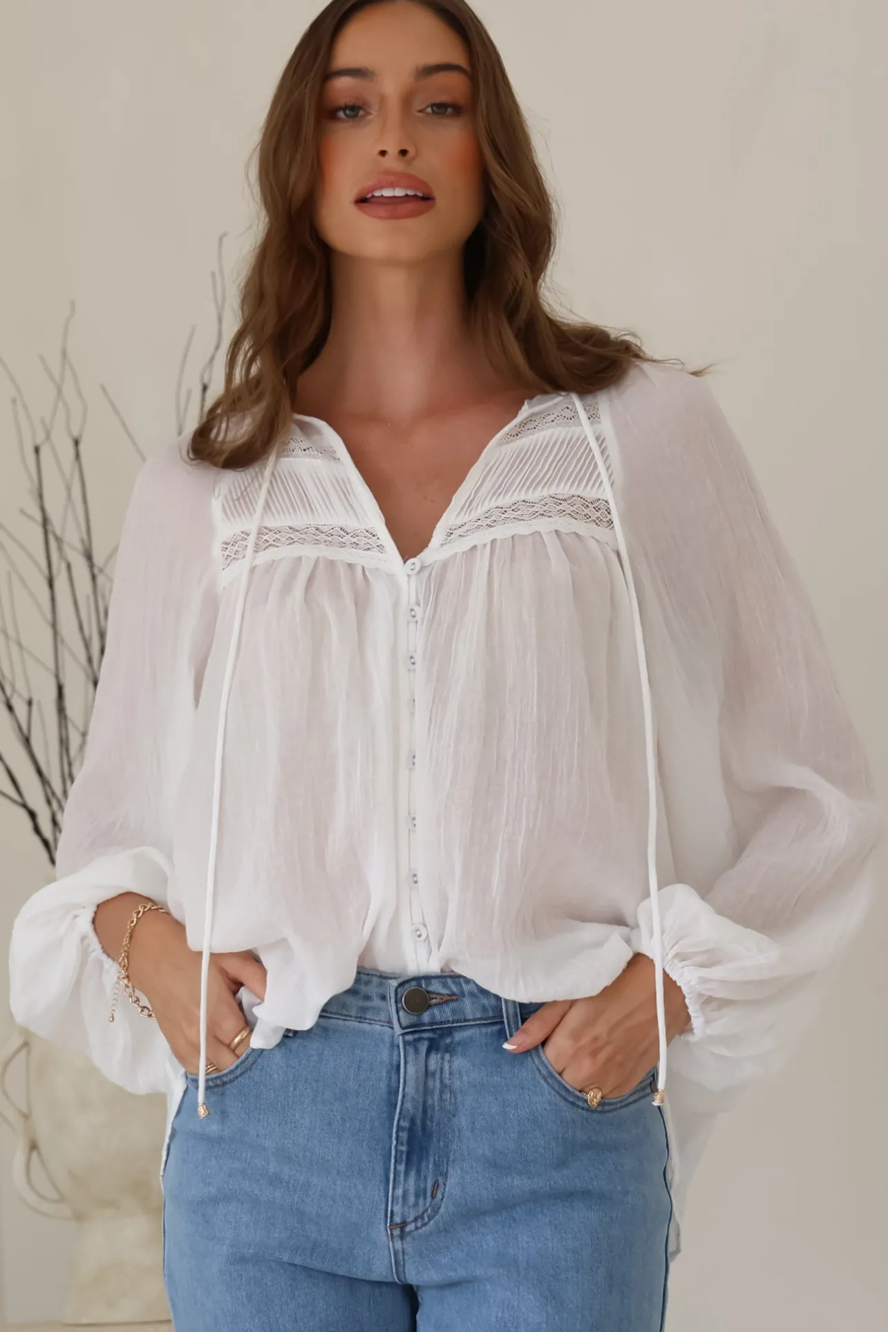 Angeline Top - Buttoned Down Scoop Hem Balloon Sleeve Blouse in White>Salty Crush Discount