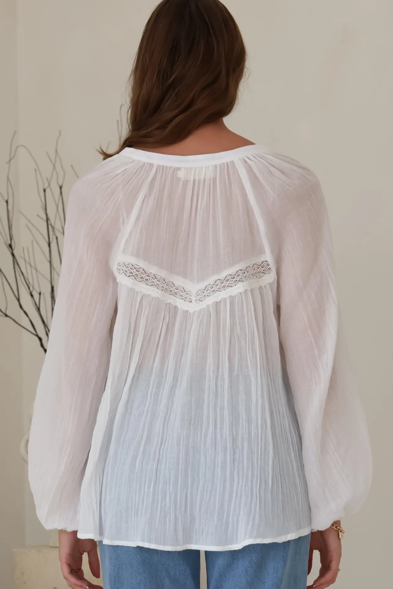 Angeline Top - Buttoned Down Scoop Hem Balloon Sleeve Blouse in White>Salty Crush Discount