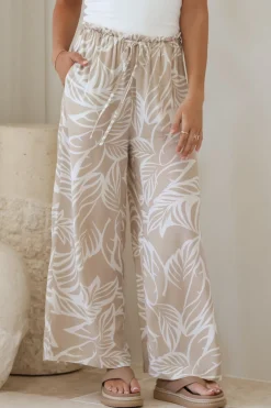 Armon Pants - Paper Bag Waist With Tie Wide Leg Pants In Jeani Print Beige><noscript><img width=