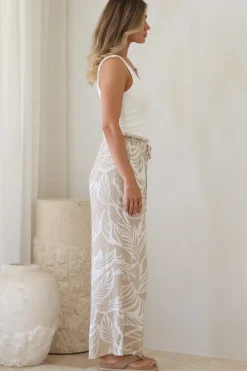Armon Pants - Paper Bag Waist With Tie Wide Leg Pants In Jeani Print Beige><noscript><img width=