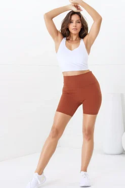 Axel Bike Shorts - Thick Highwaisted Band Bike Shorts in Tan><noscript><img width=