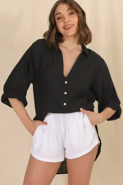 Beachly Shirt - Folded Collar Button Down Relaxed Shirt In Black><noscript><img width=