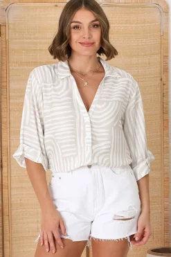 Beachly Shirt - Folded Collar Button Down Relaxed Shirt in Hansel Print><noscript><img width=