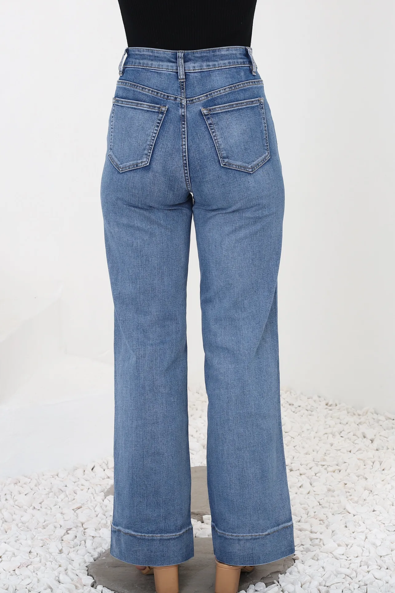 Cindy Wide Leg Jean in Mid Denim Wash>Salty Crush New