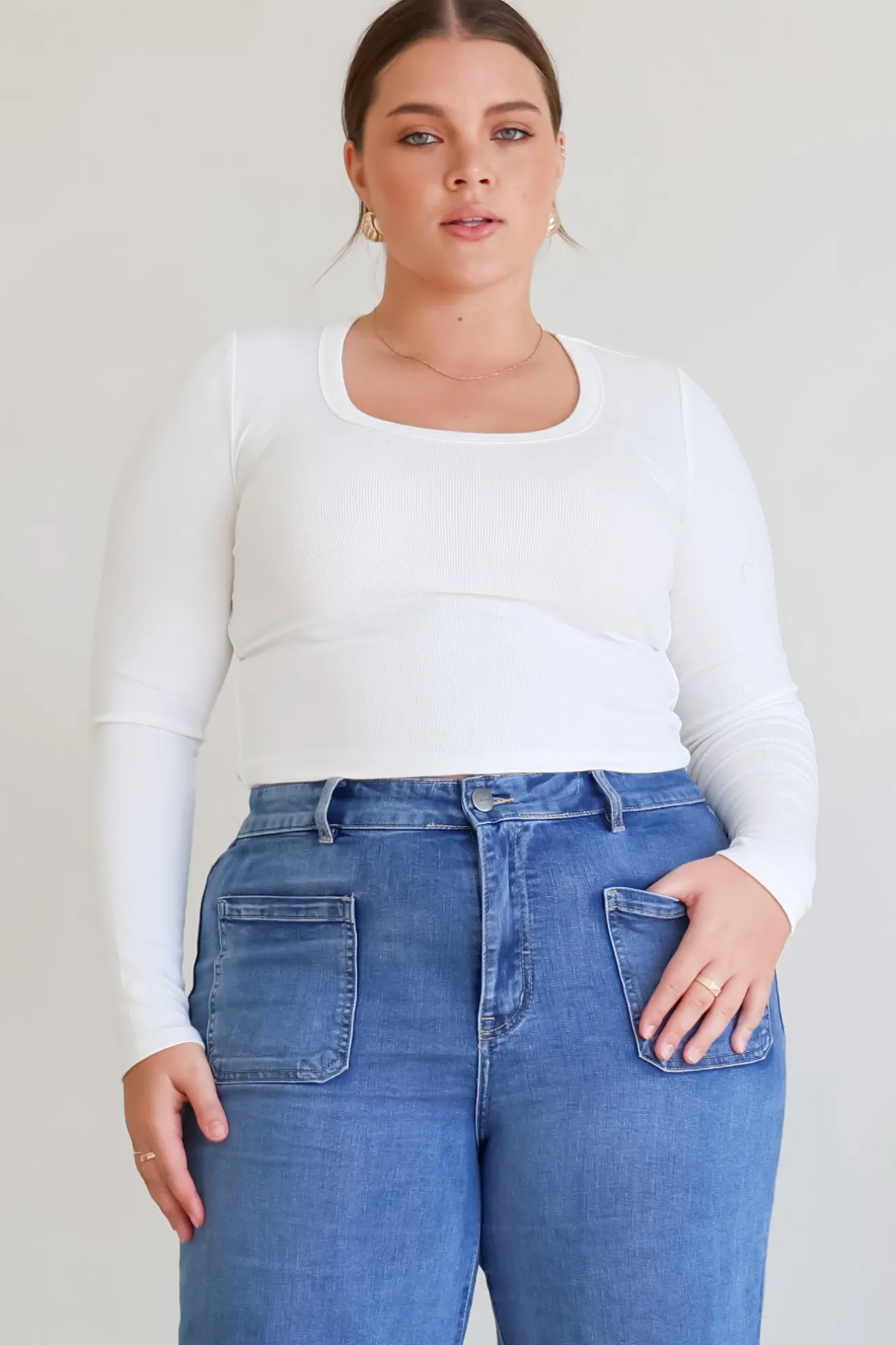 Dorothy Top - Scoop Neck Long Sleeve Ribbed Crop in White>Salty Crush Outlet
