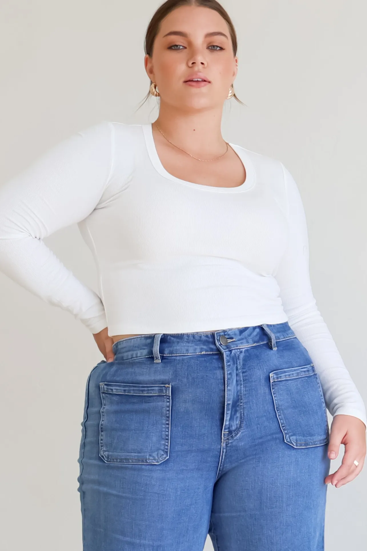 Dorothy Top - Scoop Neck Long Sleeve Ribbed Crop in White>Salty Crush Outlet