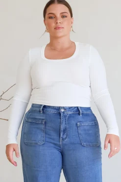 Dorothy Top - Scoop Neck Long Sleeve Ribbed Crop in White><noscript><img width=