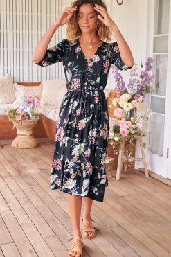 Eve Midi Dress - V Neck Tiered Dress with Option Waist Tie in Under The Stars Print><noscript><img width=