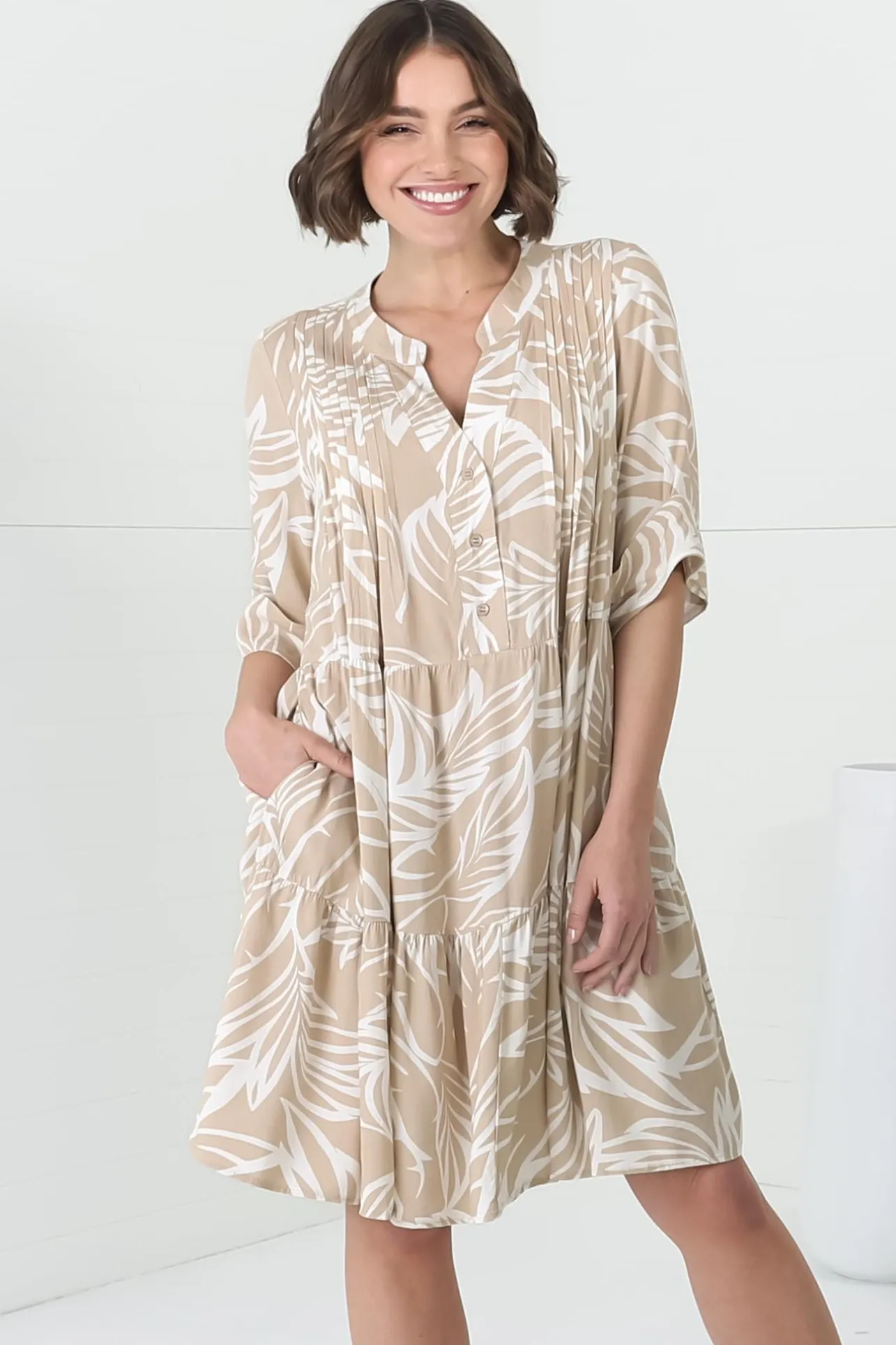 Evie Mini Dress - 3/4 Sleeve Tiered Smock Dress in Jeani Print Beige>Salty Crush Discount