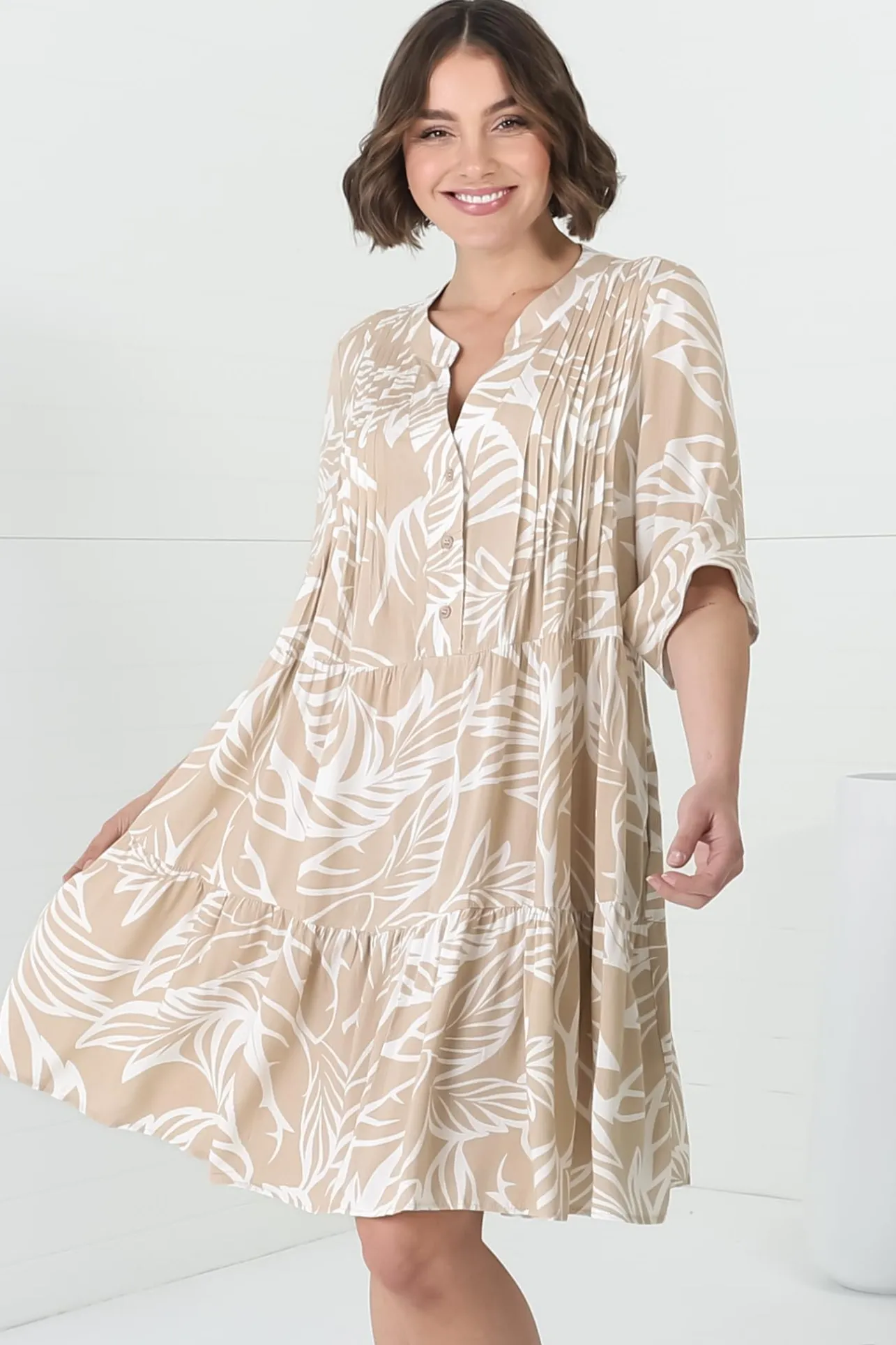 Evie Mini Dress - 3/4 Sleeve Tiered Smock Dress in Jeani Print Beige>Salty Crush Discount