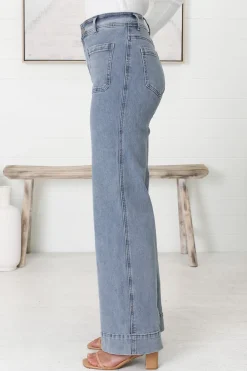 Farah Jeans - Highwaisted Flare Leg Stretch Jean in Light Denim><noscript><img width=