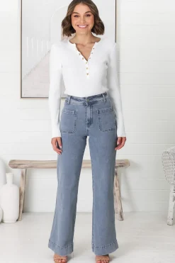 Farah Jeans - Highwaisted Flare Leg Stretch Jean in Light Denim><noscript><img width=