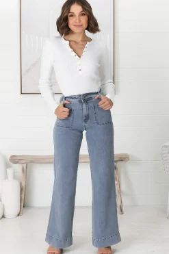 Farah Jeans - Highwaisted Flare Leg Stretch Jean in Light Denim><noscript><img width=