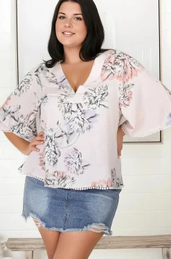 Gabriella Top - Mandarin Collar Deep V Neck Crochet Trim Top in Blooming Bouquet Print><noscript><img width=