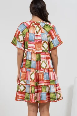 Ginley Mini Dress - V-Neck Scallop Spliced Tiered Dress in Tami Print><noscript><img width=