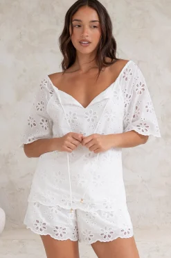 Haruki Top - Embroidered Short Sleeve Top with Scallop Hemlines in White><noscript><img width=