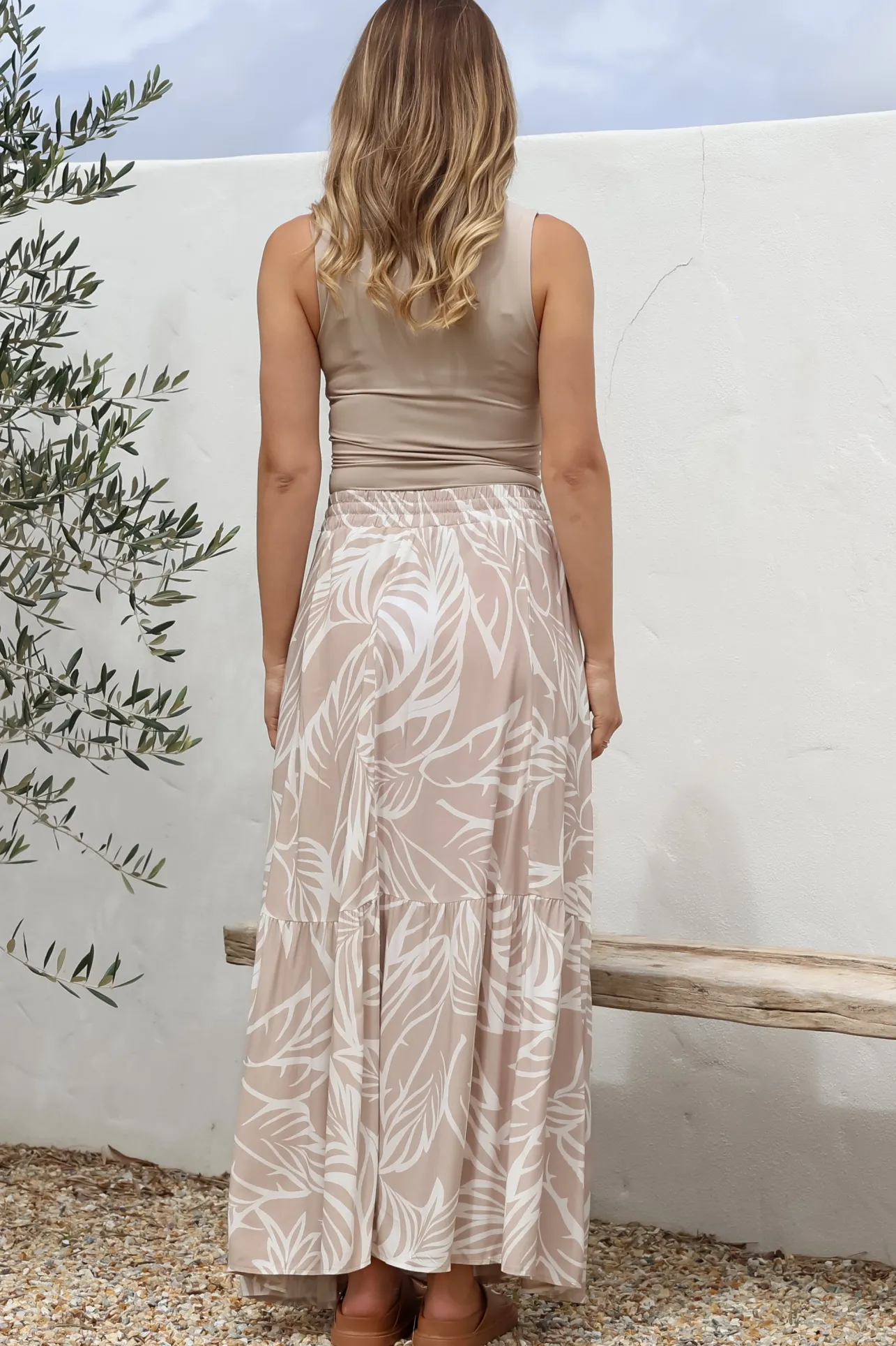 Hellen Maxi Skirt - High Waisted Skirt with Front Splits in Jeani Print Beige>Salty Crush Best