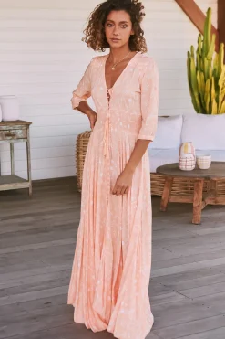 Indiana Maxi Dress - Lace Back Shirred Waist A Line Dress with Handkerchief Hemline in Peach Island Print><noscript><img width=