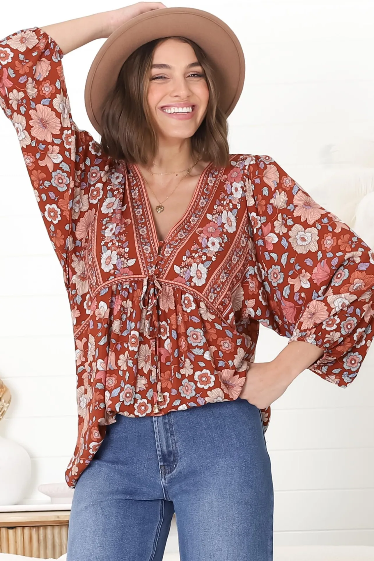 Joelle Top - V Neck High-Low Top in Anissa Print Rust>Salty Crush New