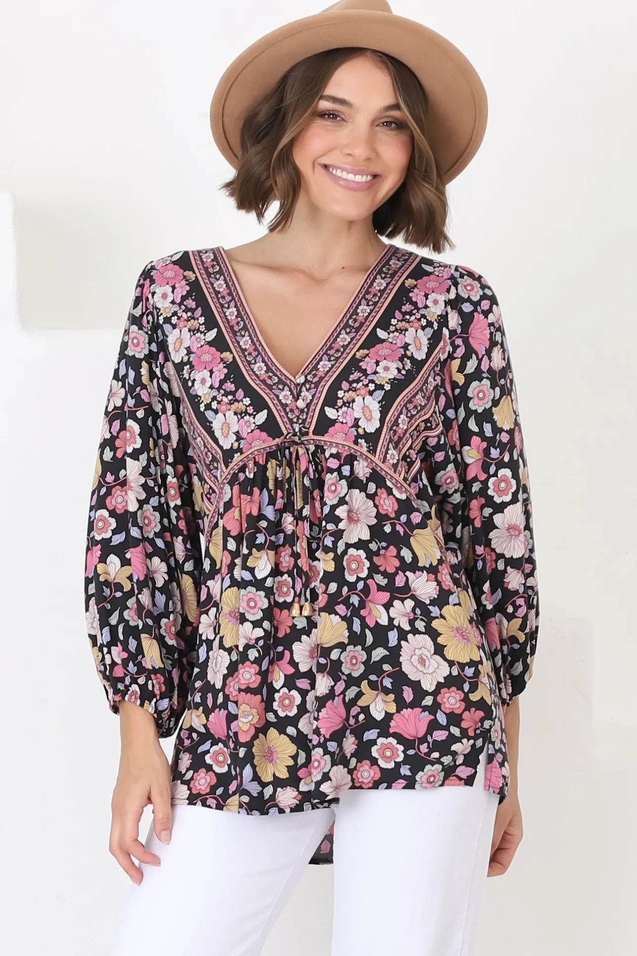 Joelle Top - V Neck High-Low Top in Anissa Print Black>Salty Crush New