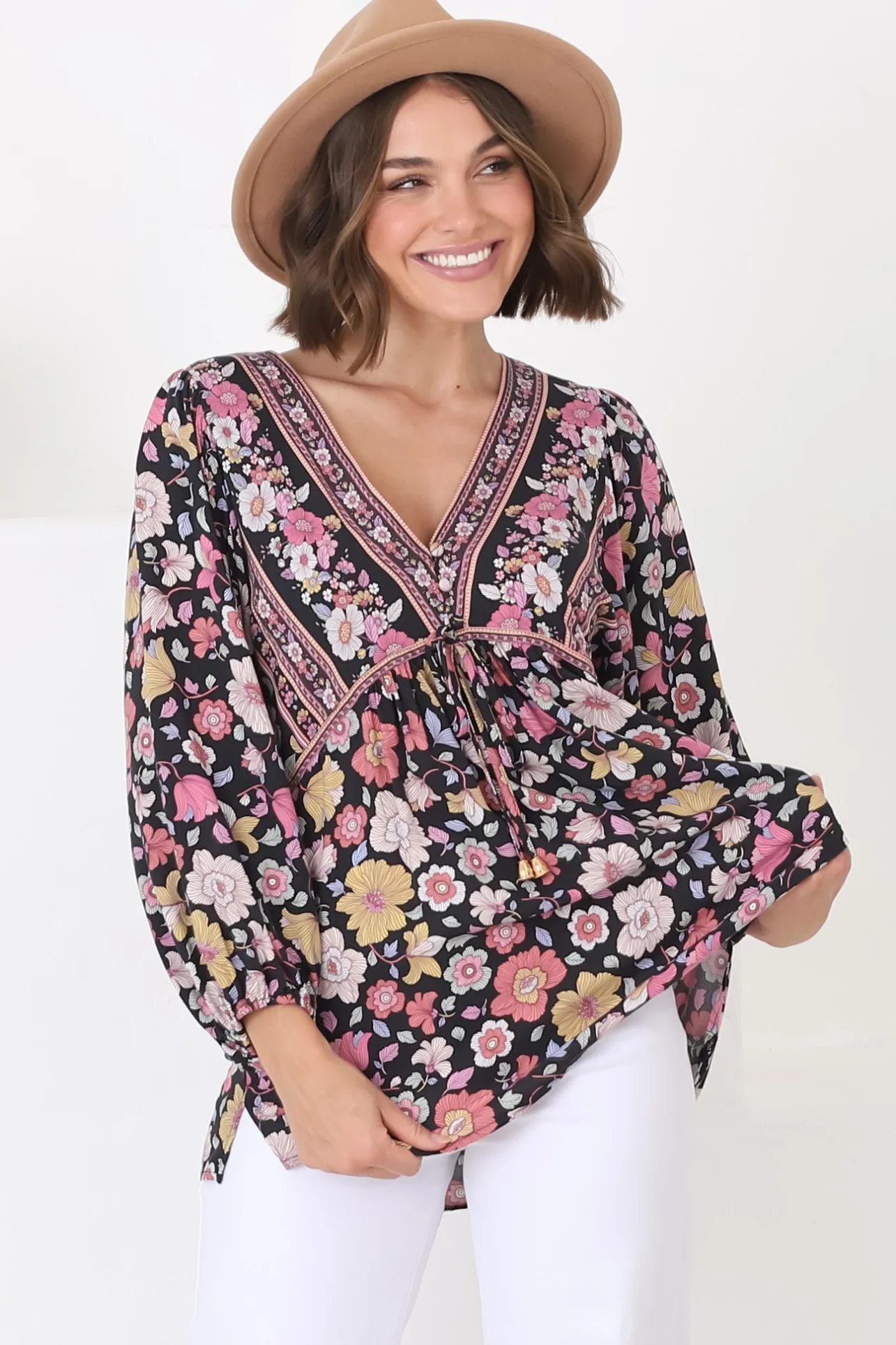 Joelle Top - V Neck High-Low Top in Anissa Print Black>Salty Crush New