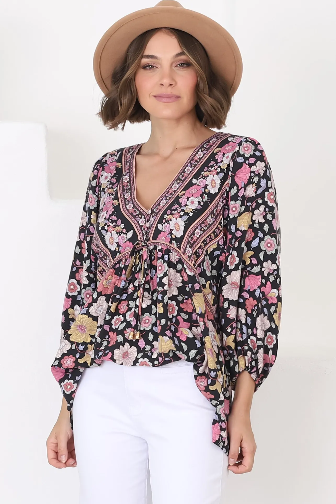Joelle Top - V Neck High-Low Top in Anissa Print Black>Salty Crush New