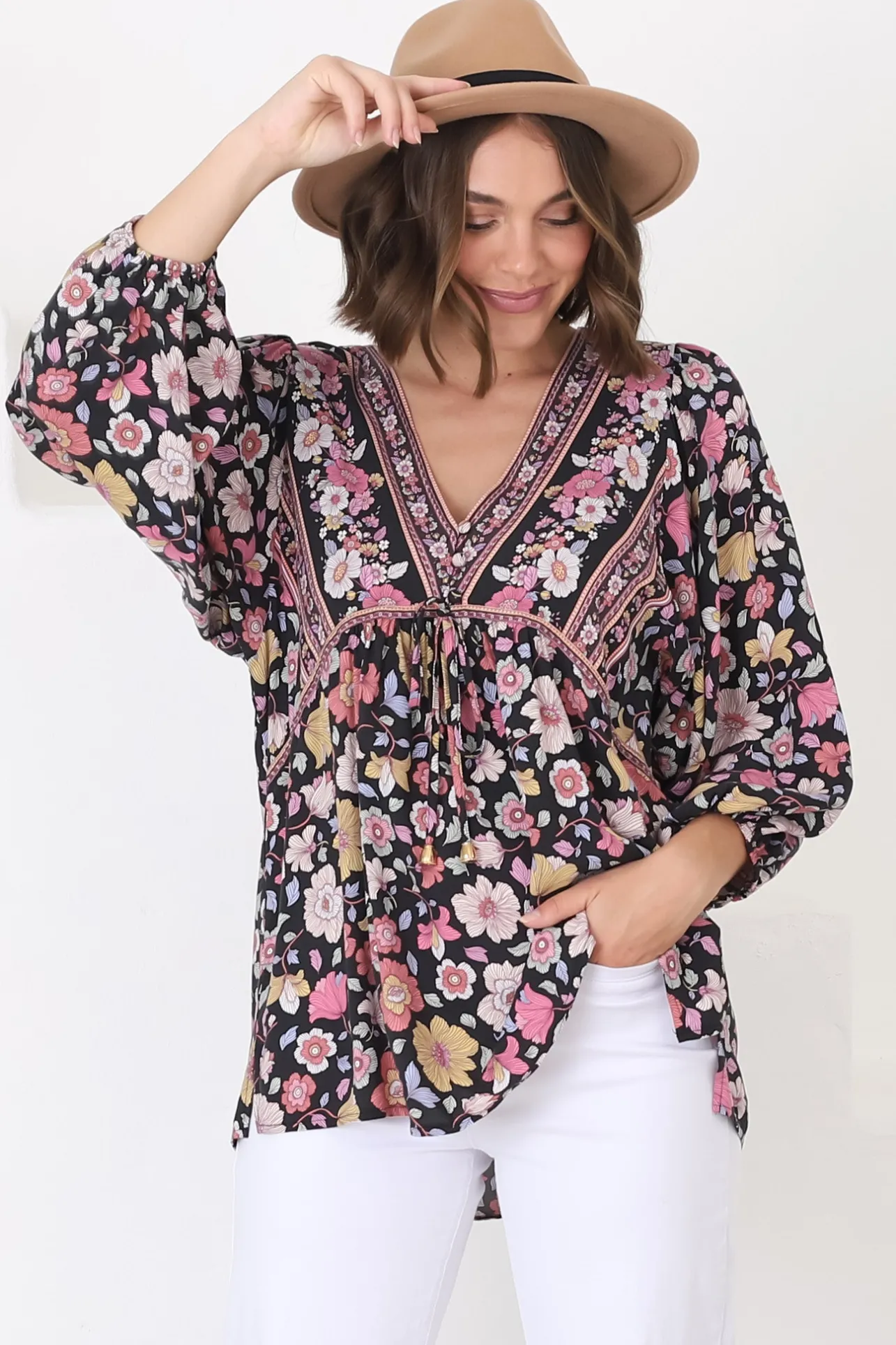 Joelle Top - V Neck High-Low Top in Anissa Print Black>Salty Crush New