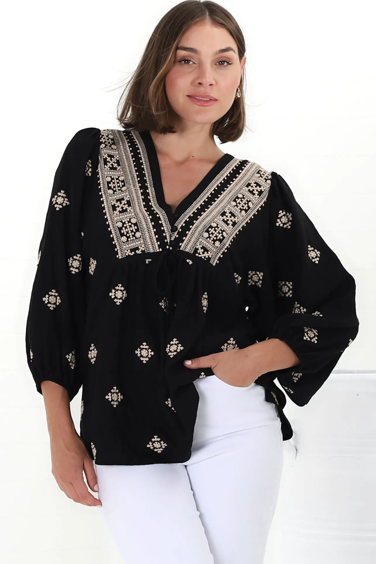 Joelle Top - V Neck High-Low Top in Yara Print Black>Salty Crush Outlet