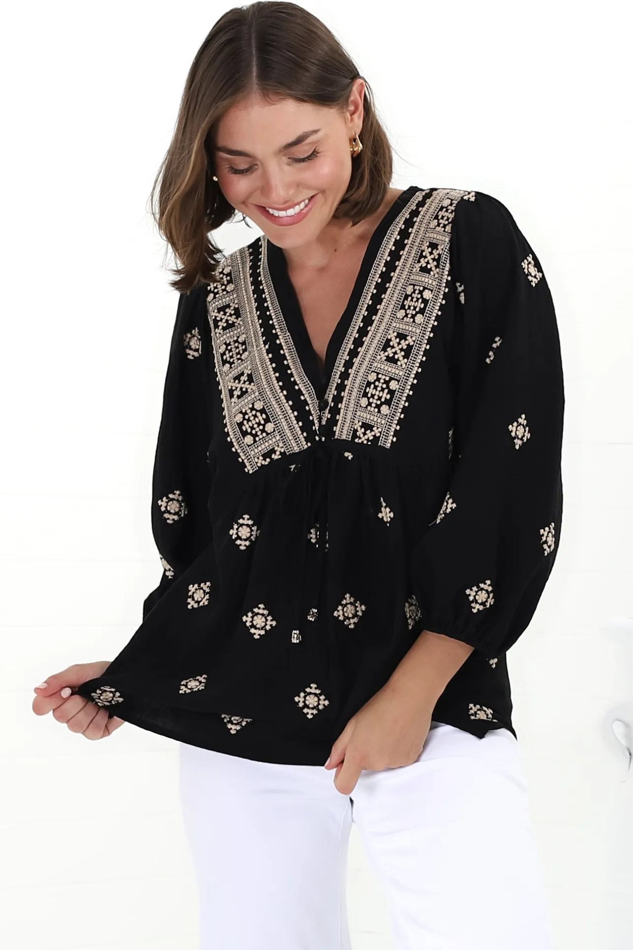 Joelle Top - V Neck High-Low Top in Yara Print Black>Salty Crush Outlet