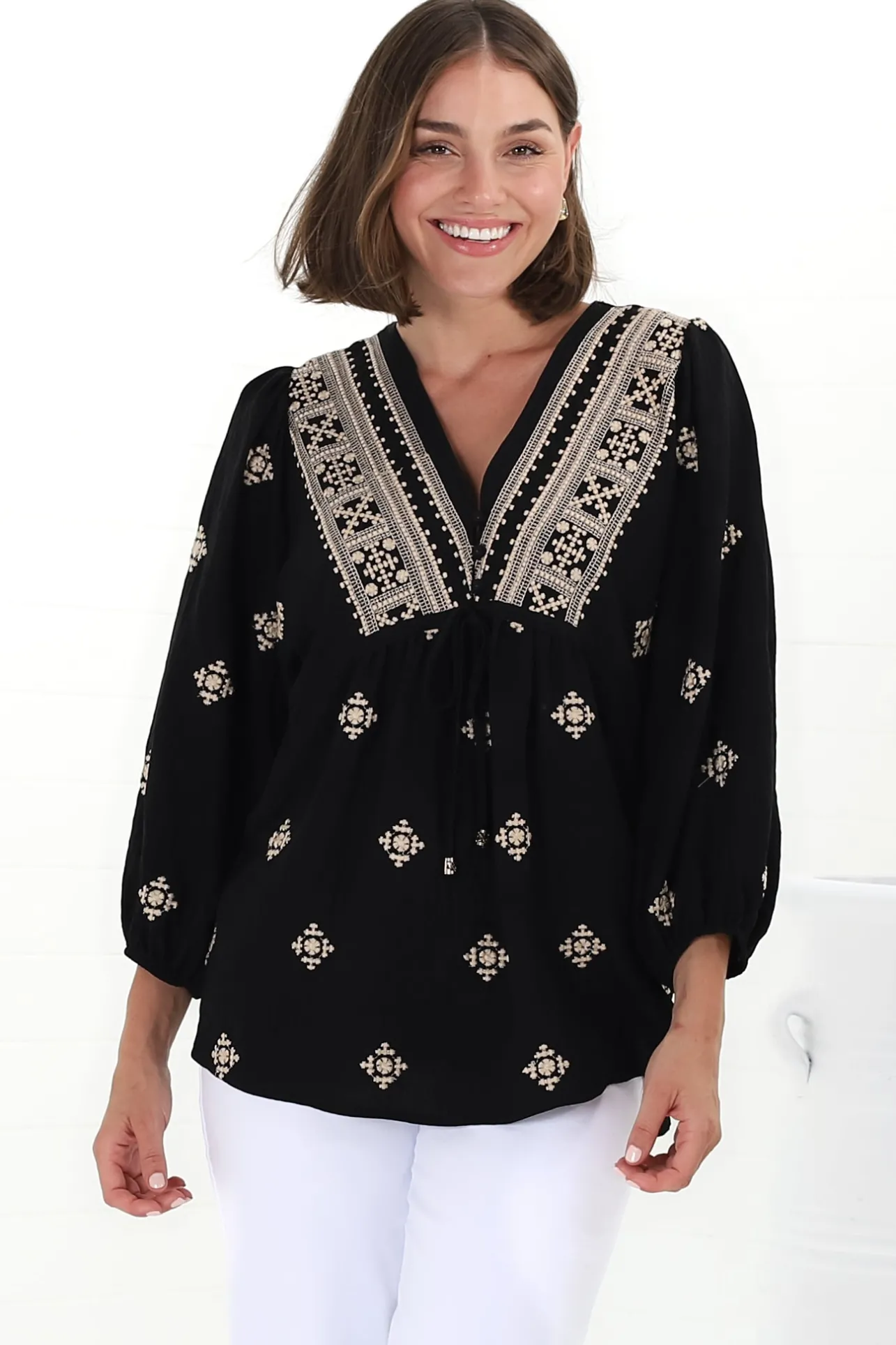 Joelle Top - V Neck High-Low Top in Yara Print Black>Salty Crush Outlet