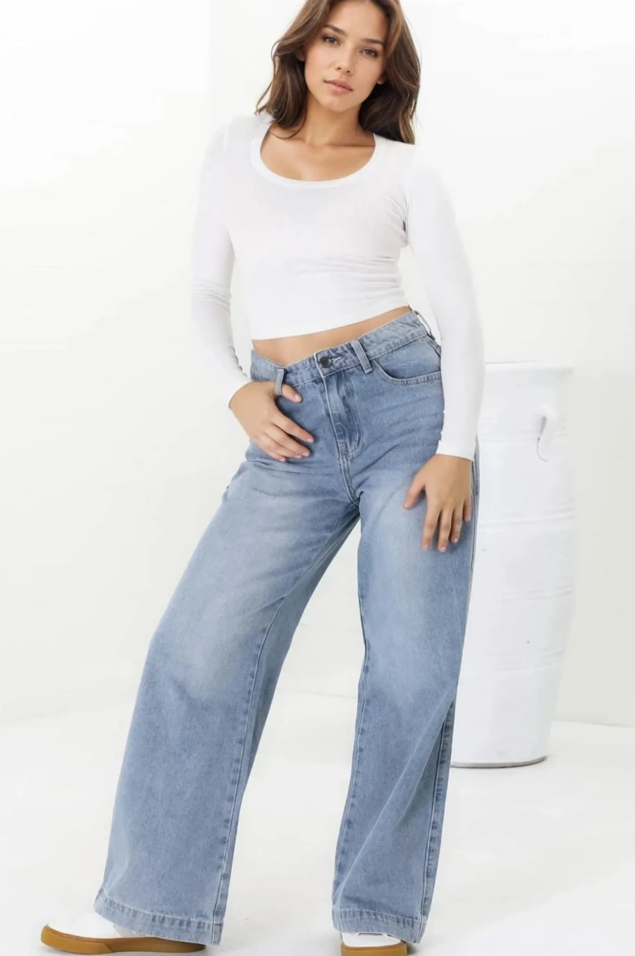 Joey Jeans - Relaxed Mid Rise Mum Jeans in Light Denim>Salty Crush Best