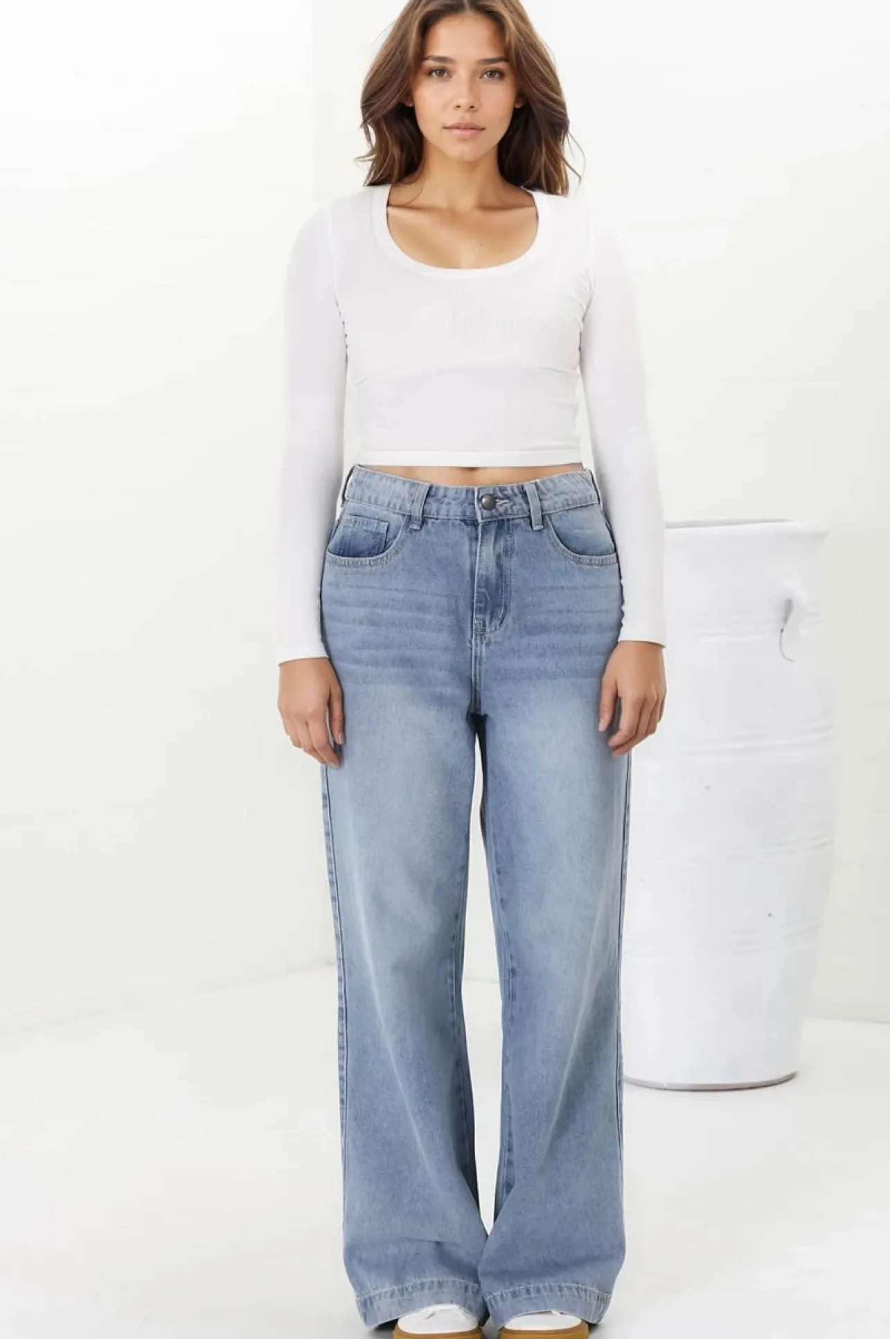 Joey Jeans - Relaxed Mid Rise Mum Jeans in Light Denim>Salty Crush Best