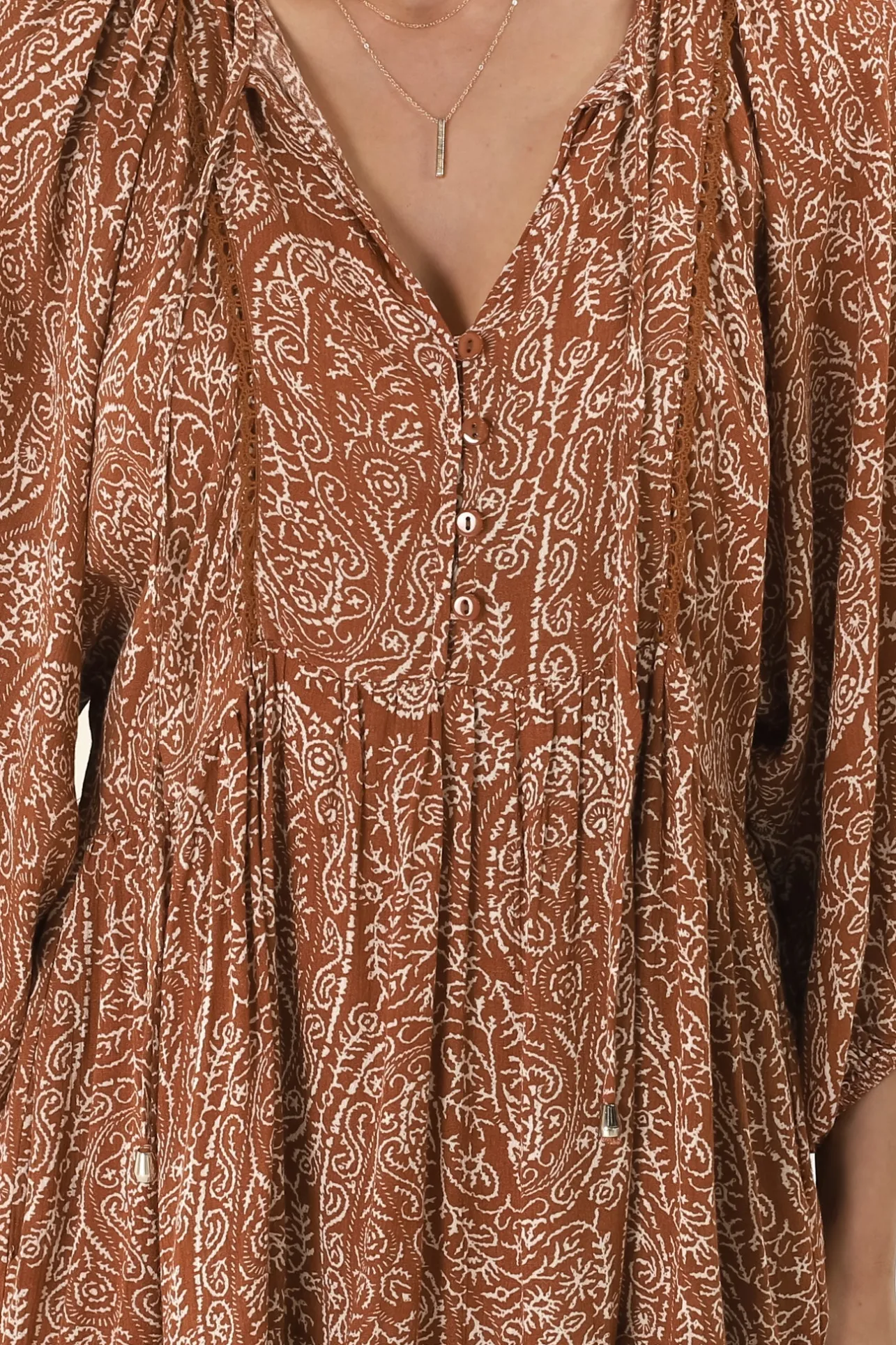 Juddy Mini Dress - Batwing Sleeve Smock Dress with Lace Detailing in Khalid Print Rust>Salty Crush Hot