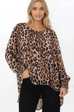Kayt Blouse - Plisse Long Sleeve Top with High-Low Hemline in Leopard Print><noscript><img width=