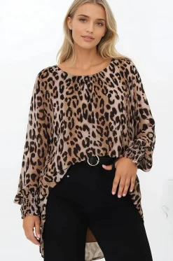 Kayt Blouse - Plisse Long Sleeve Top with High-Low Hemline in Leopard Print><noscript><img width=