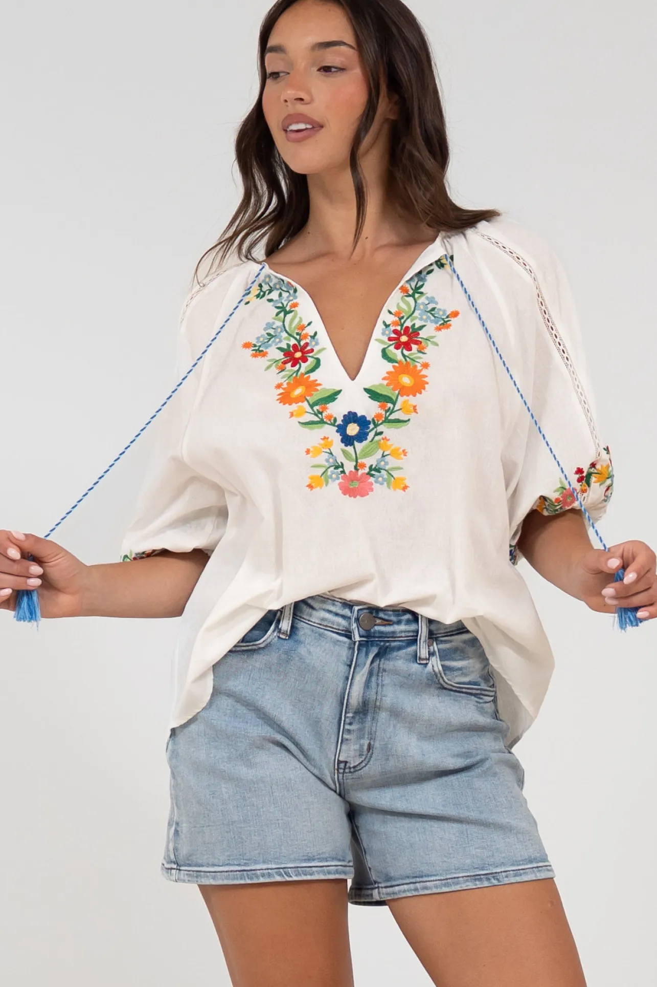 Margerie Top - Floral Embroidered Top with 3/4 Sleeves in White>Salty Crush