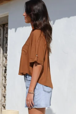 Marion Shirt - Collared Buttoned Down Shirt with Pockets in Rust><noscript><img width=
