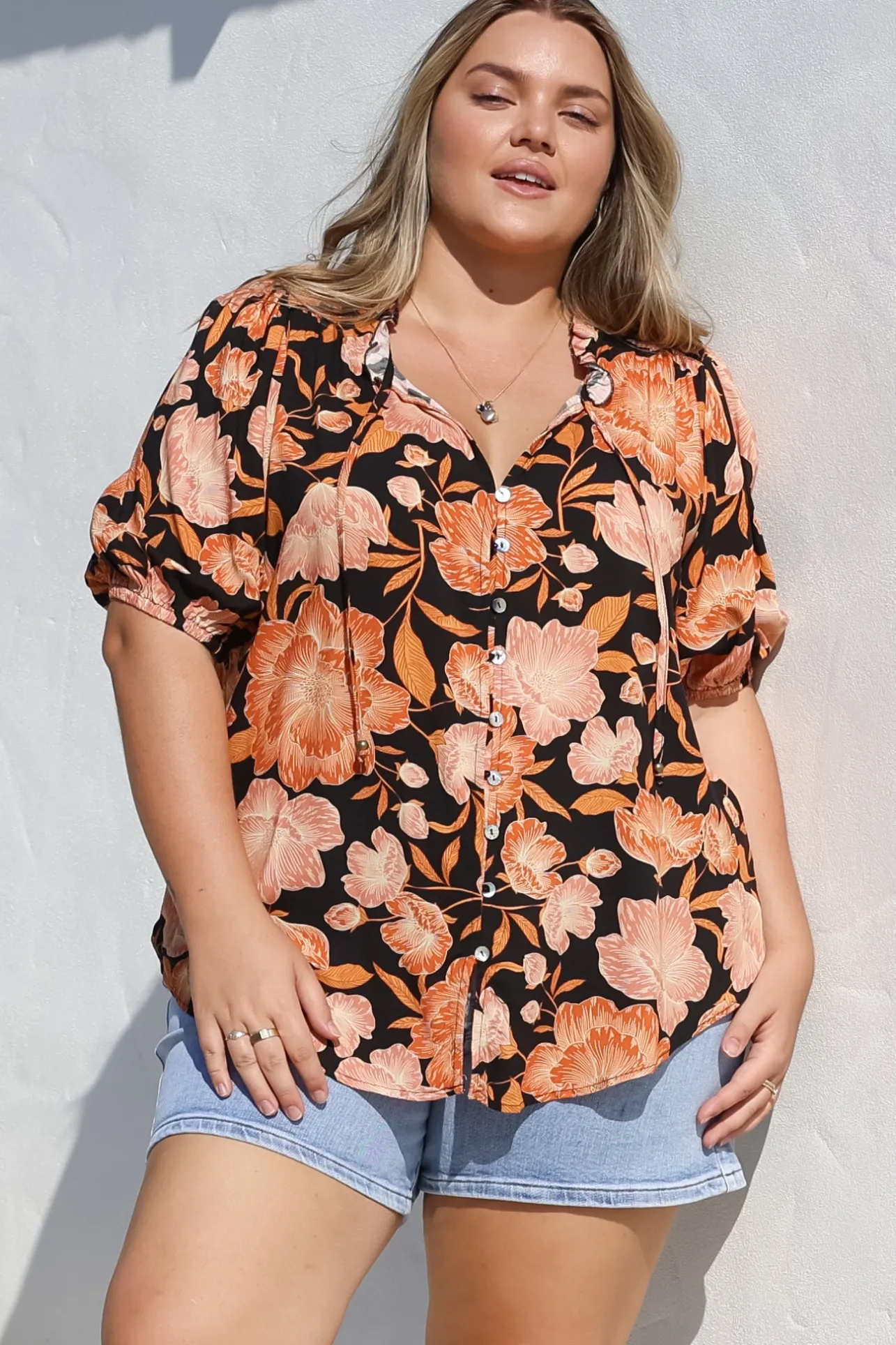 Neo Blouse - High Frill Collar Button Down Shirt in Yasmin Print Black>Salty Crush