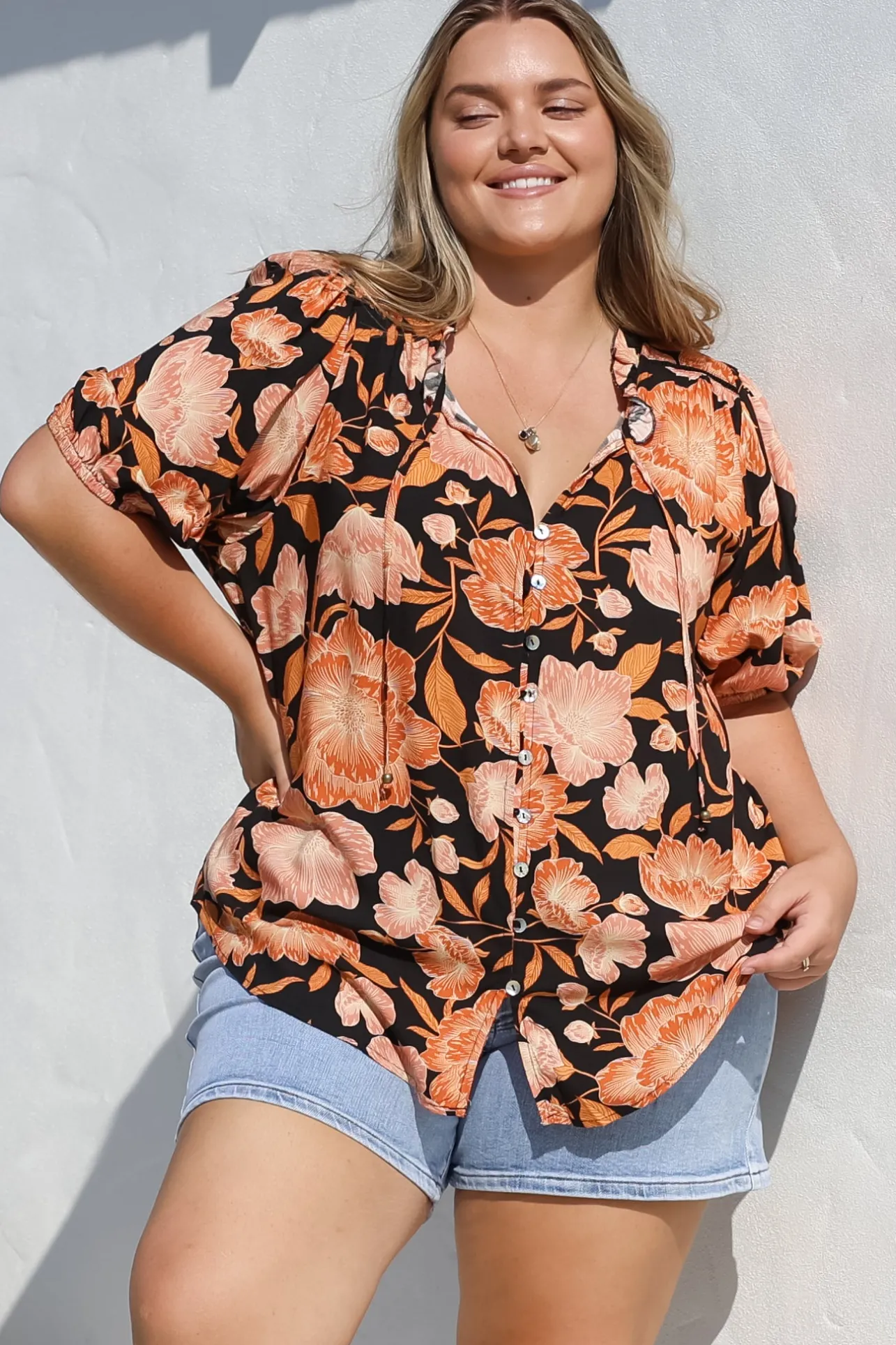 Neo Blouse - High Frill Collar Button Down Shirt in Yasmin Print Black>Salty Crush