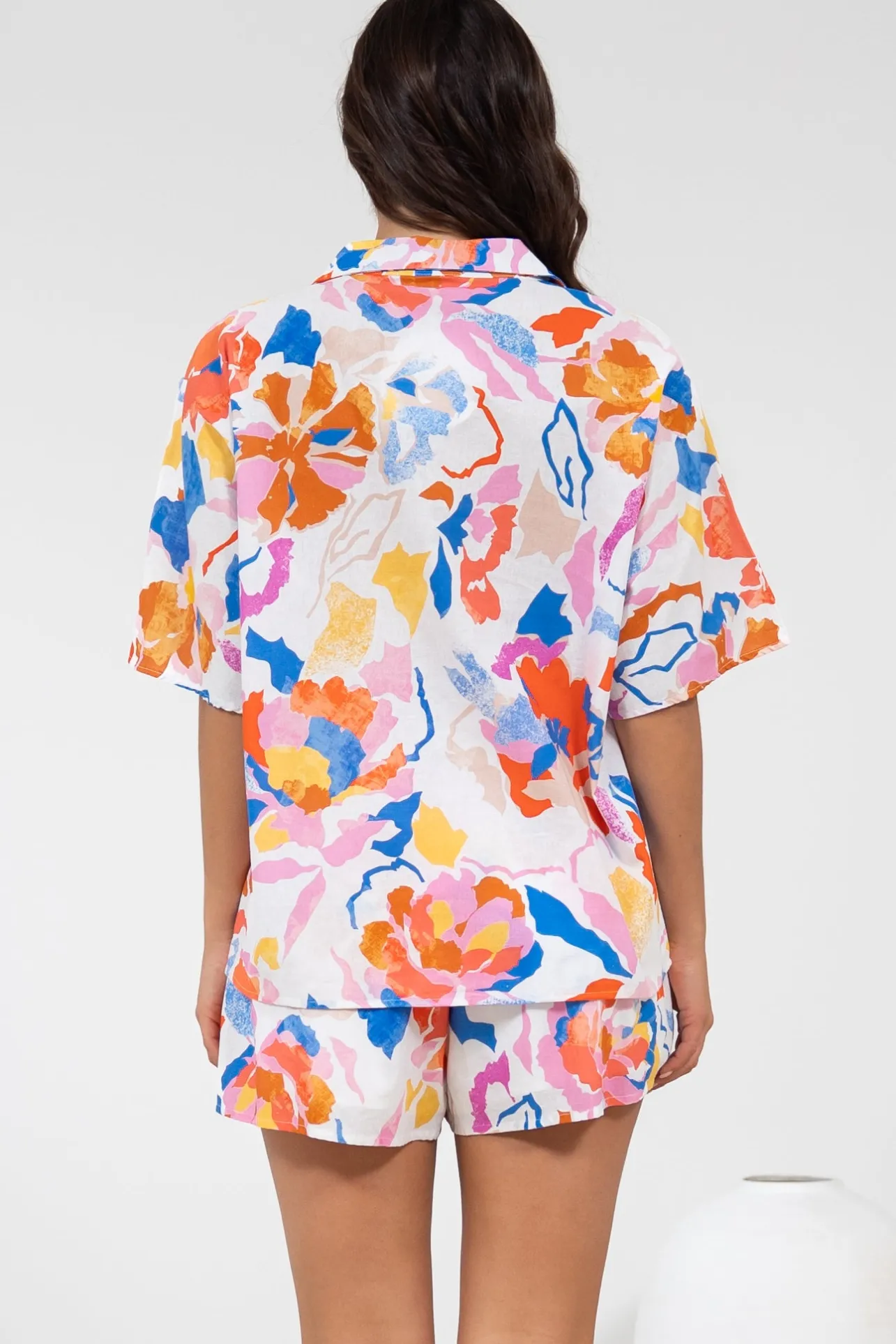 Remira Shirt - Collared Boxy Cut Short Sleeve Shirt in Isadora Print>Salty Crush Best