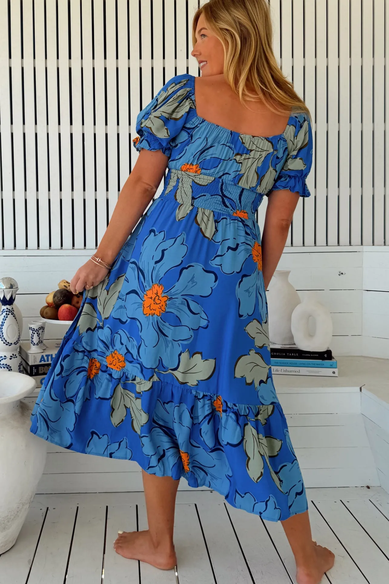 Rini Midi Dress - Sweetheart Neckline Cut Out Detail Dress in Blue Bell Print>Jaase Hot