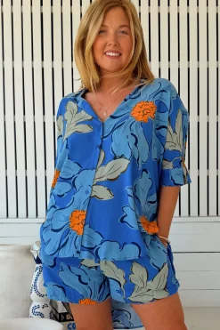 River Shirt - Oversized Button Down Shirt with Scoop High-Low Hem in Blue Bell Print>Jaase
