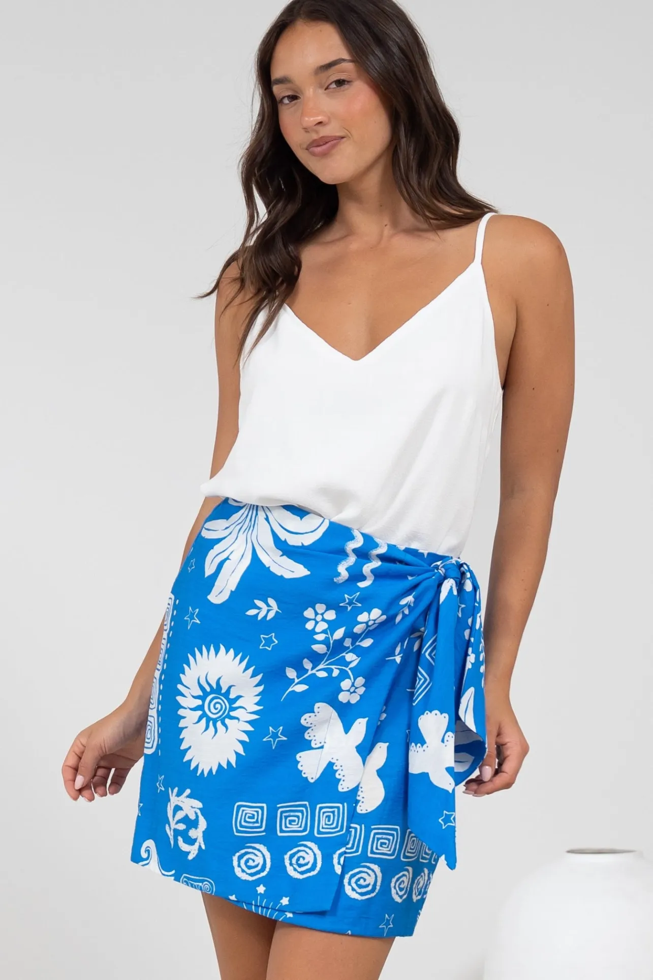 Sassi Mini Skirt - High Waisted Skirt with Wrap Belt in Aurie Print>Salty Crush