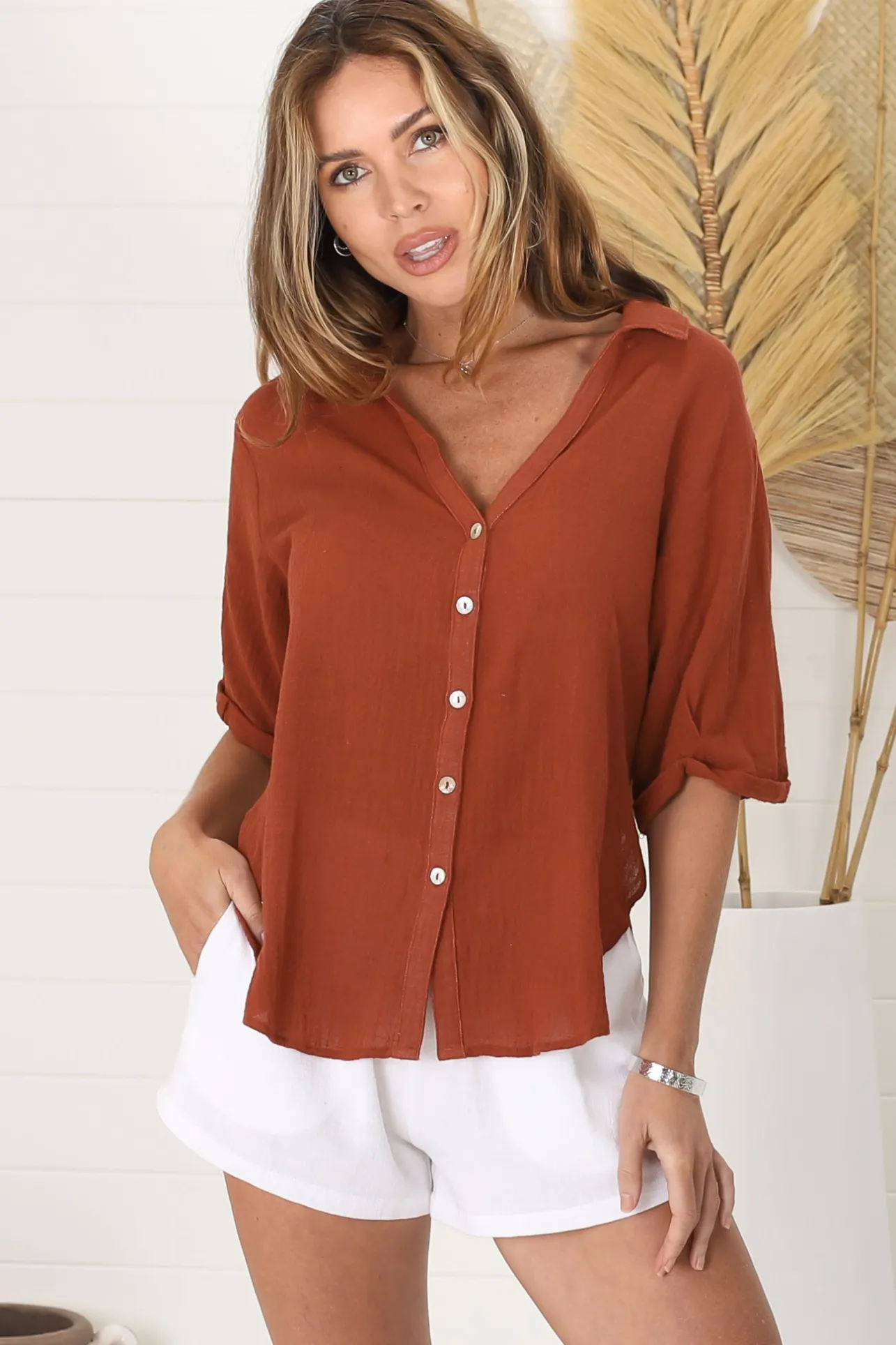 Shelly Shirt - Collared Button Down Shirt in Rust>Salty Crush Hot