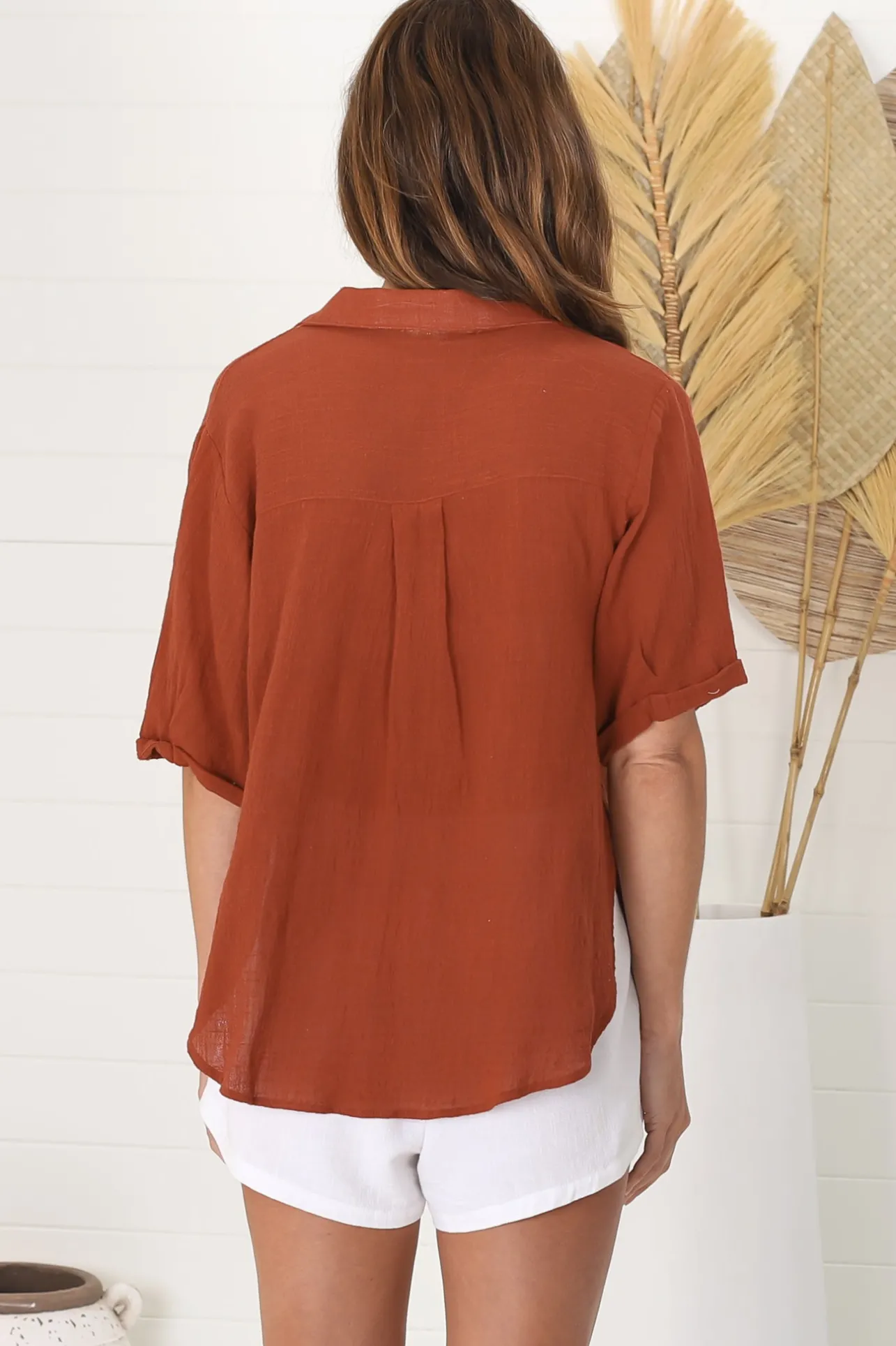 Shelly Shirt - Collared Button Down Shirt in Rust>Salty Crush Hot
